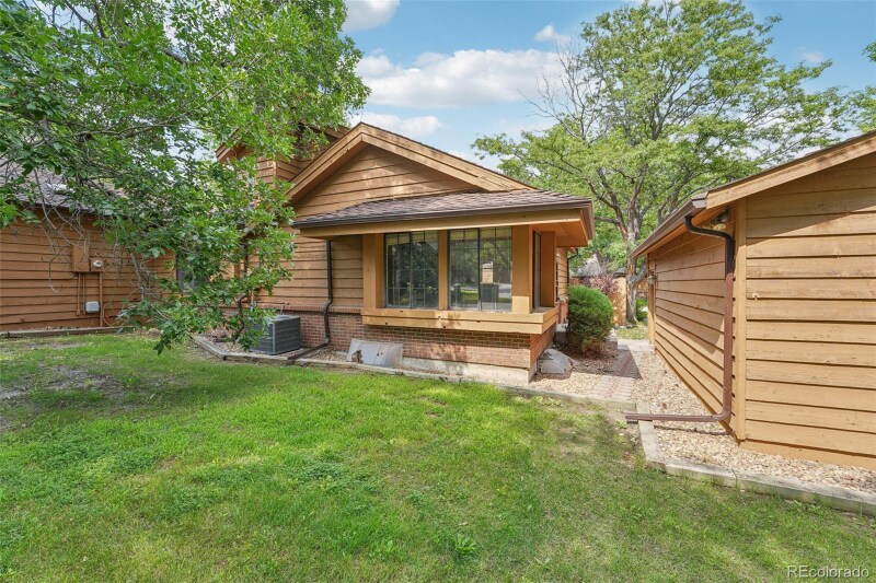 Primary Photo - 59 S Eagle Cir
