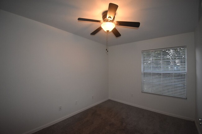 Building Photo - Townhome in Wekiva Reserve Half off 1st FU...