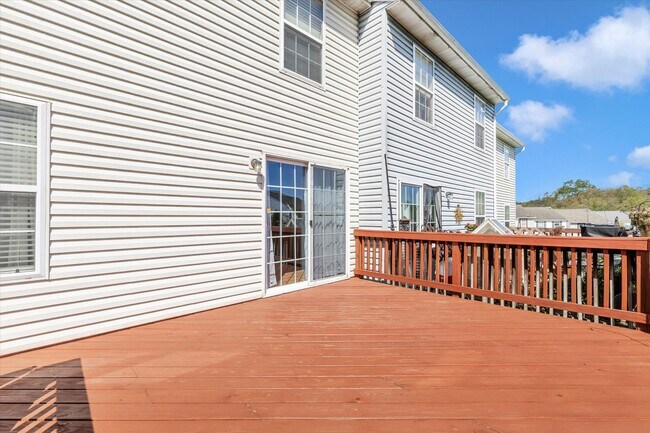 Building Photo - New Market West Rental