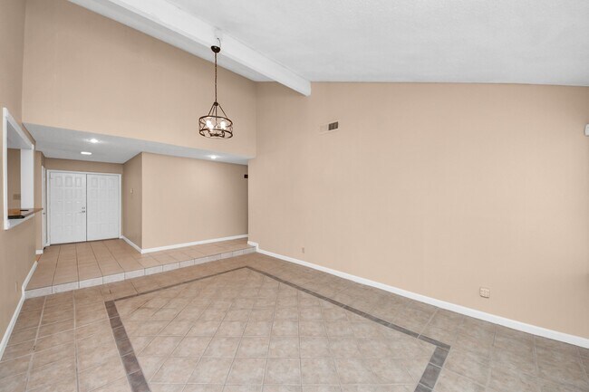 Building Photo - 12707 Corona Ln