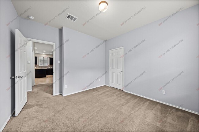 Building Photo - 8810 Night View Dr