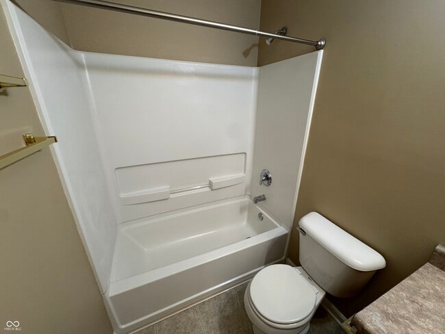 Building Photo - 829 Jack Pine Dr
