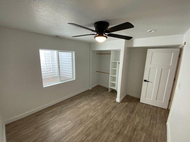 Building Photo - Beautiful House with basement apartment