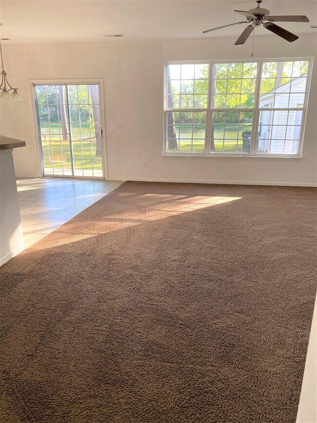 Building Photo - 8977 N Red Maple Cir