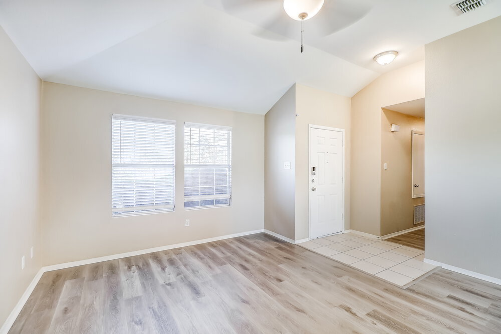 Building Photo - 6903 Rondo Dr