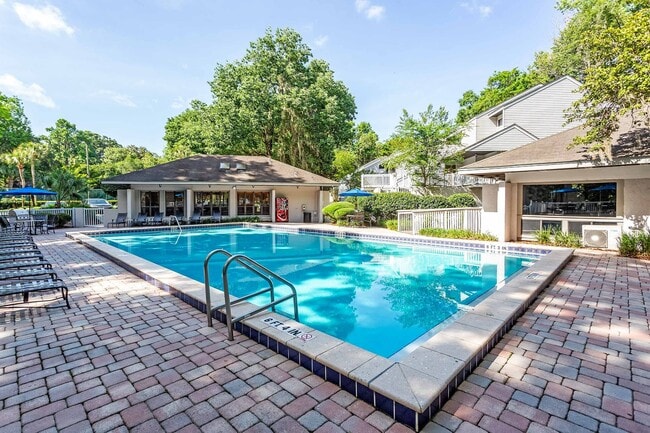 Building Photo - Lakewood Villas