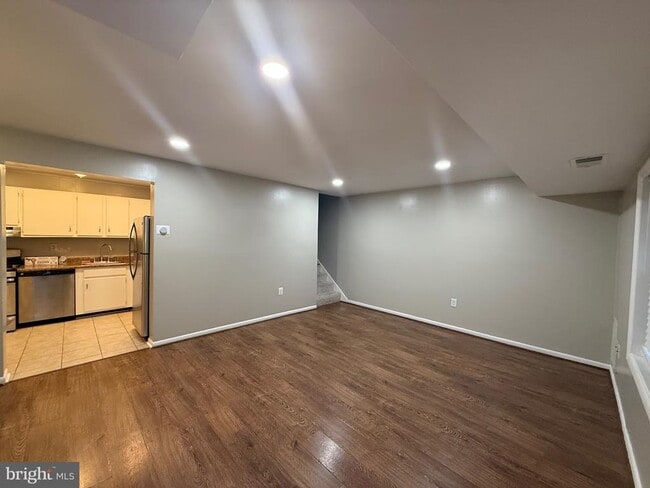 Building Photo - 9200 Bridle Path Ln