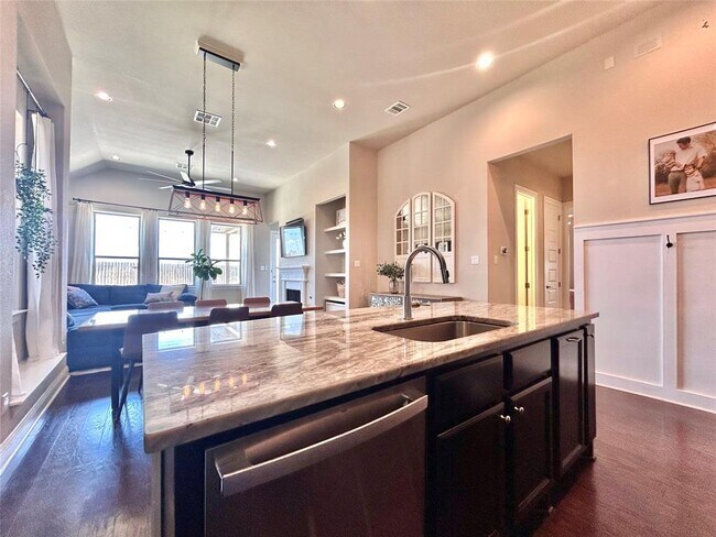 Building Photo - 7001 Etna Way