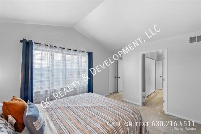 Building Photo - 2864 Rutland Cir
