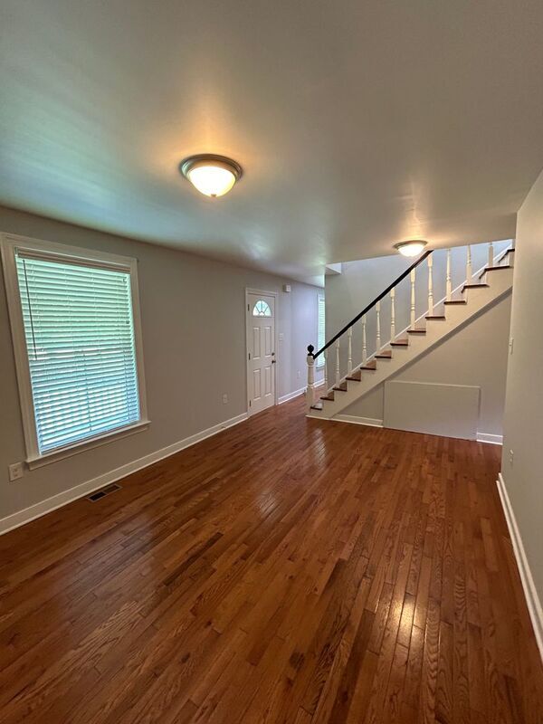 Building Photo - 11200 New Town Rd