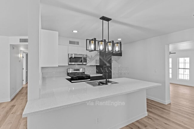 Building Photo - 7428 E Carol Cir