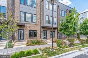 Building Photo - 8159 Tompkins St