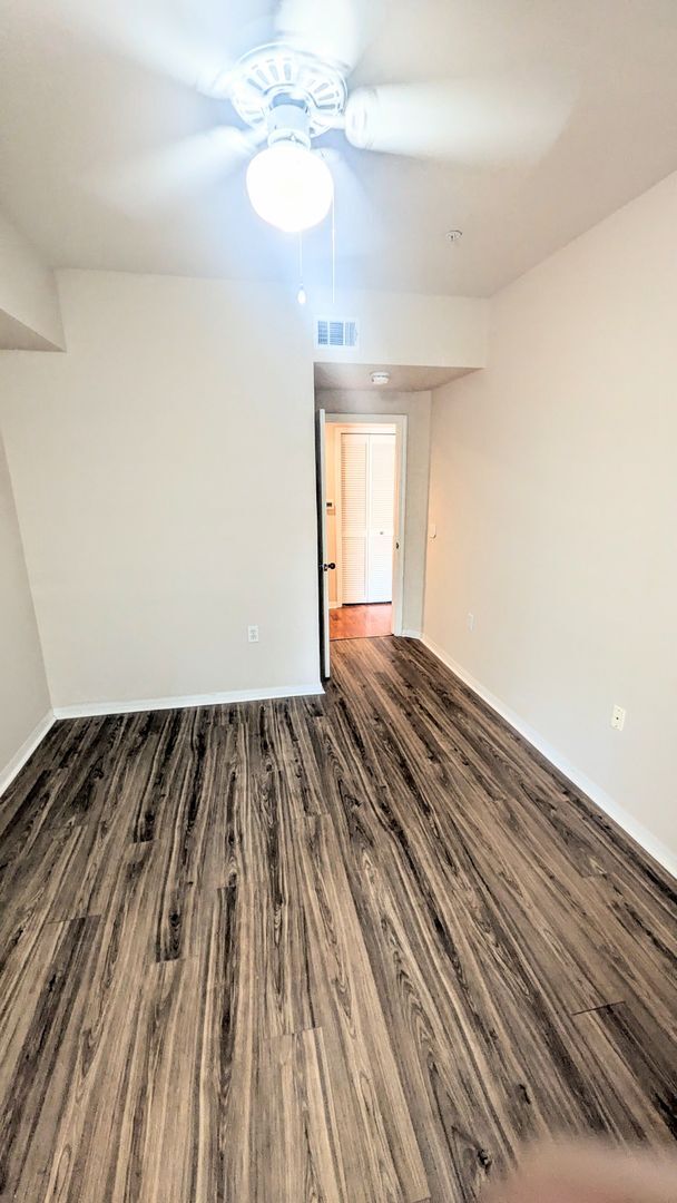 Building Photo - ANNUAL UNFURNISHED 2/1 Condo in Serenade on Palmer Ranch