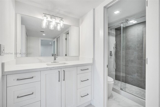 Building Photo - 3625 N Country Club Dr