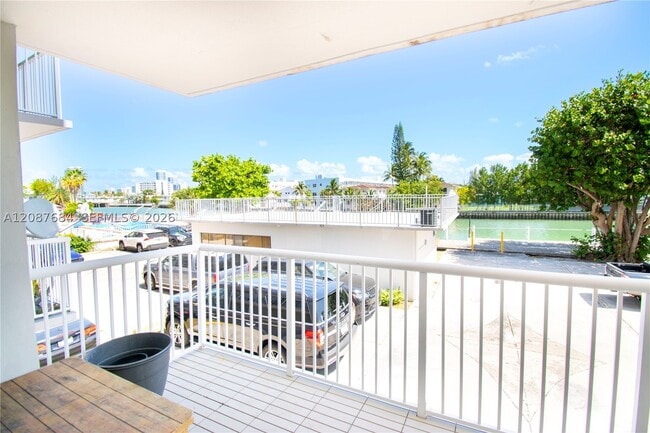 Building Photo - 130 S Shore Dr