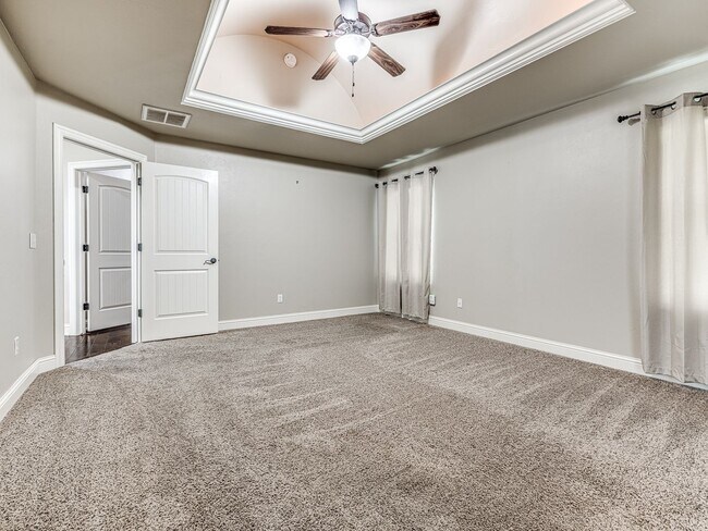 Building Photo - Charming home in Deer Creek Schools + Lone...