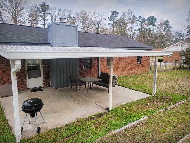 Building Photo - 139 Thomas Dr
