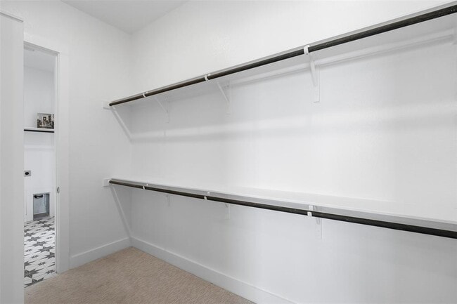 Building Photo - 1413 Kneehigh Ln