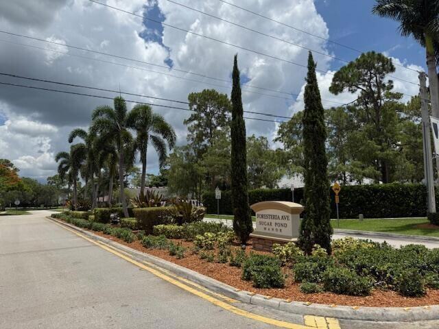 Primary Photo - 847 Foresteria Ave