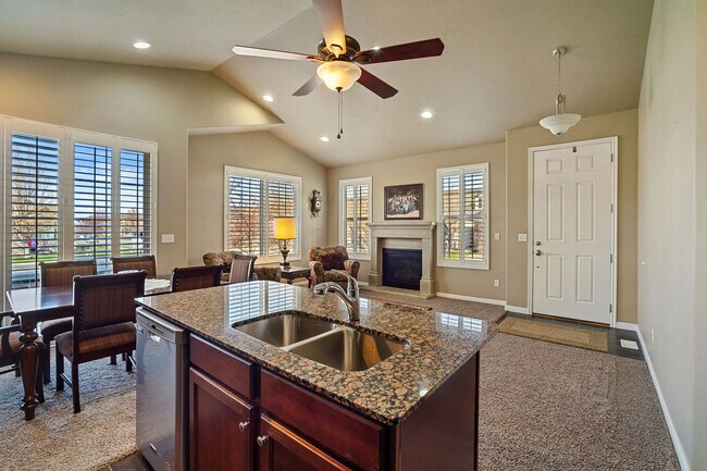 Building Photo - 66 N 205 W