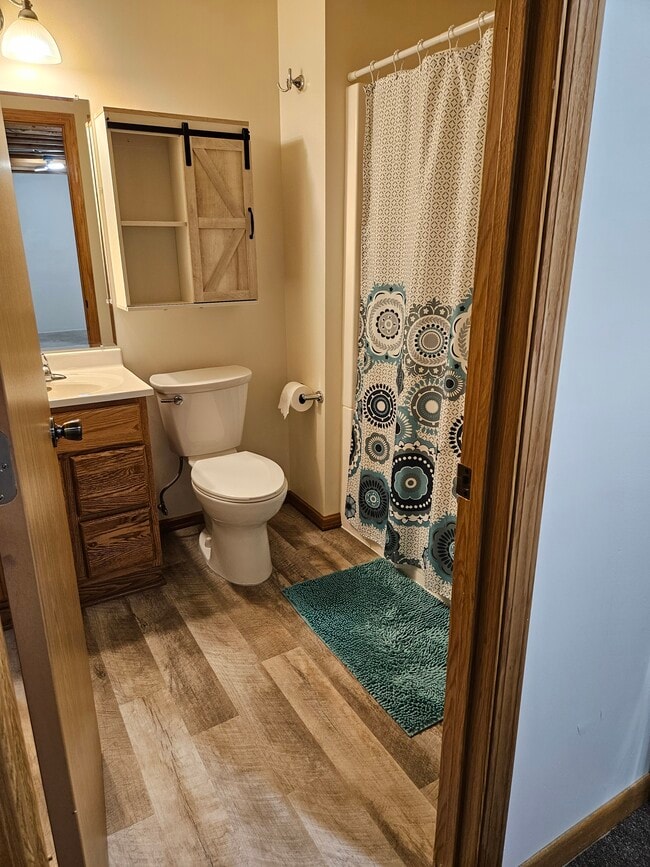 Building Photo - 216 Union St NE