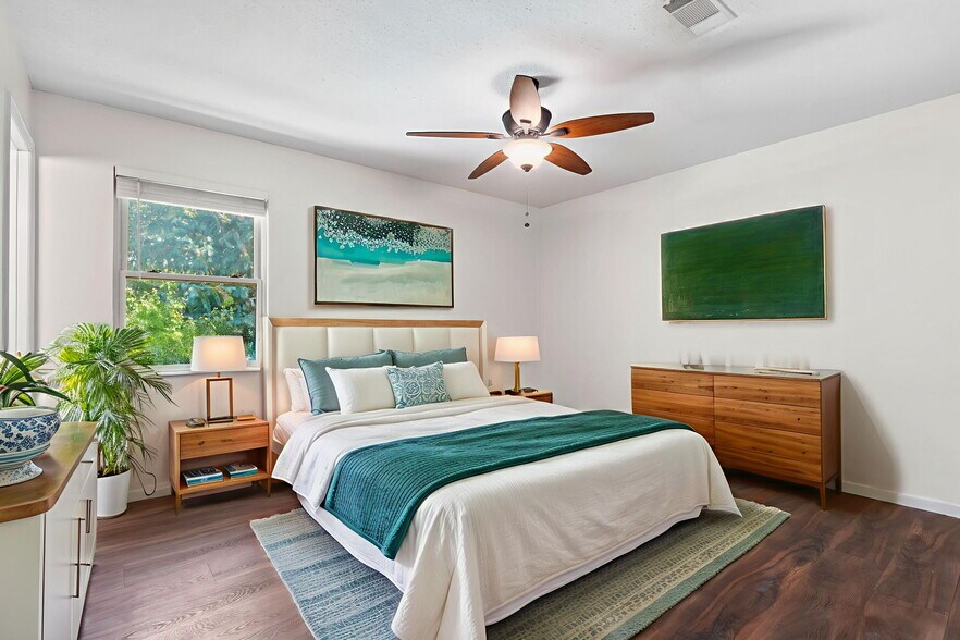 Primary Bedroom - 11220 Bainbridge Dr