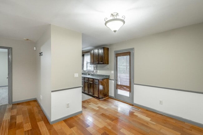 Building Photo - 3/ 2 Home for Rent