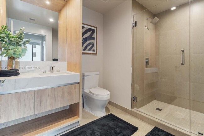 Building Photo - 11 NE 6th St