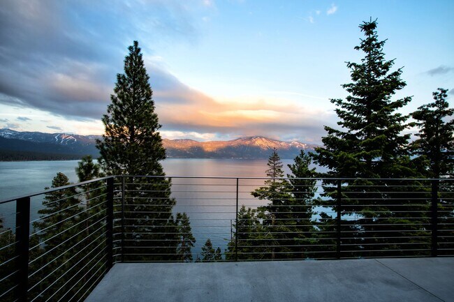 Building Photo - Architectural gem