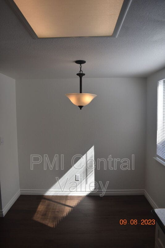 Building Photo - 280 Prado Way