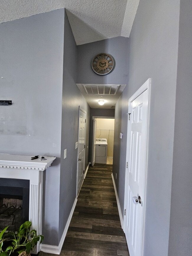 Building Photo - 3 Bedroom 2 Bath Richlands Home for Rent