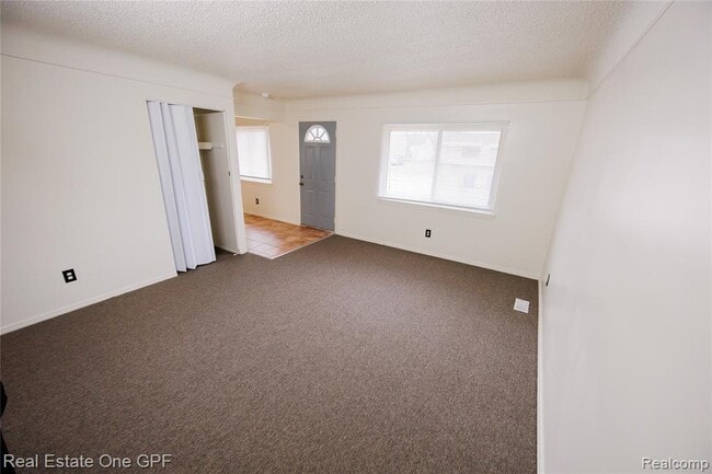 Building Photo - 14960 Alberta Ave