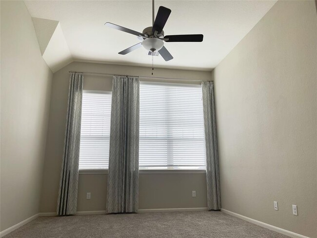 Building Photo - 5554 Sallow Bay Ln