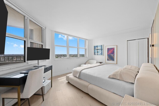 Building Photo - 1340 S Ocean Blvd