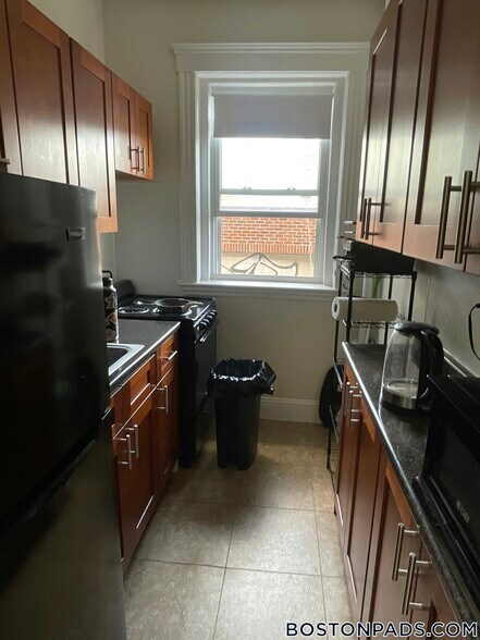 Building Photo - 1185 Boylston St