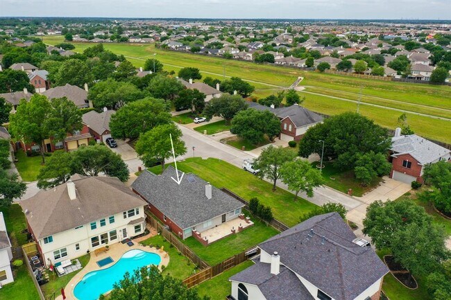 Building Photo - 5803 Sawyer Bend Ln