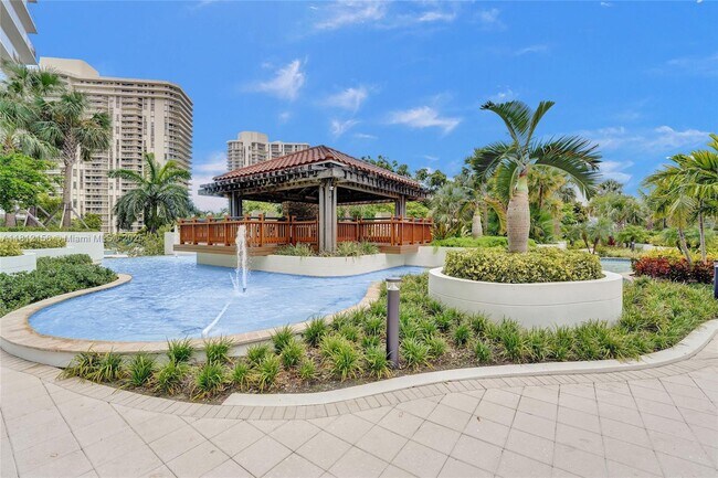 Building Photo - 20281 E Country Club Dr