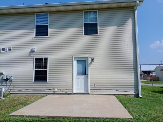 Building Photo - 5718 Canaveral Dr