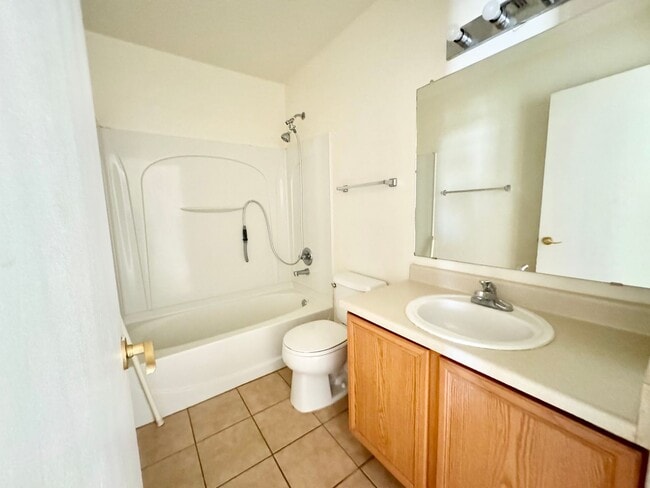 Building Photo - 3BR/2BA/2CG, 1337 sq.ft. rental in Sierra Vista, AZ