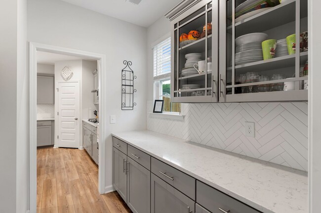 Building Photo - 505 S Oak Crst Dr