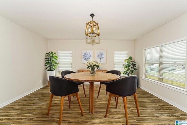 Building Photo - 98 Kings Wy