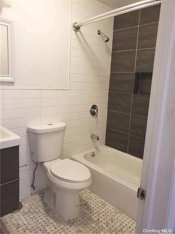 Building Photo - 949 E 89th St