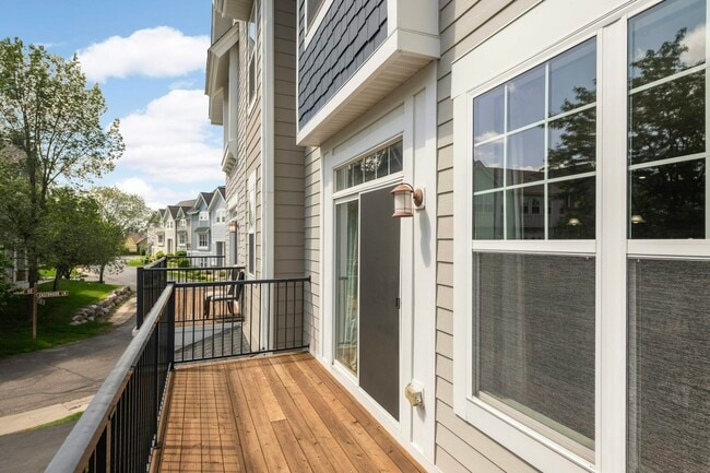 Building Photo - 15531 Eagle Shore Dr