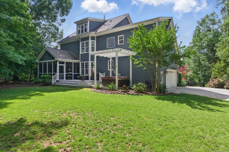 Building Photo - 10 Brown Bear