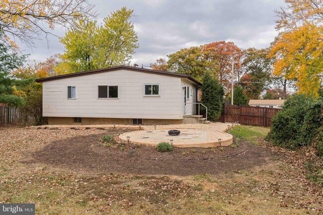 Building Photo - 6609 Bowie Dr