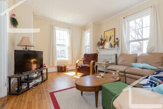 Building Photo - Amazing 5 bed 3 bath in Brighton.... Don't miss out!!