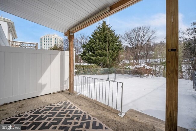 Building Photo - 125 Ford St