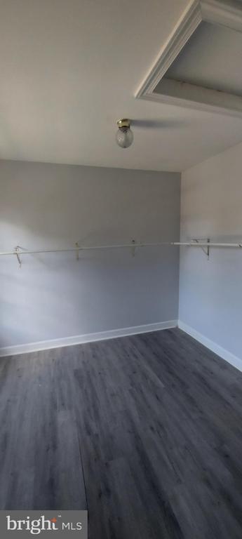 Building Photo - 6135 Fieldcrest Ct
