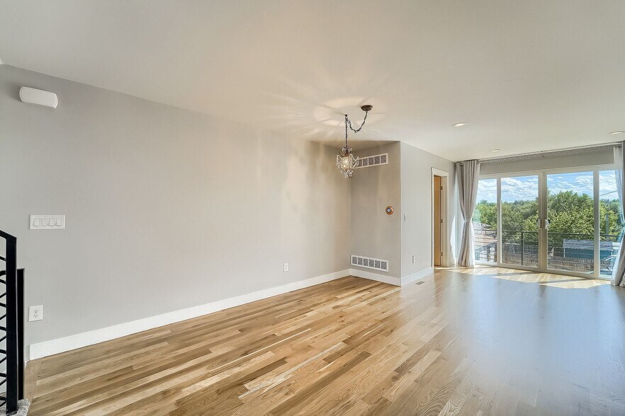 Building Photo - 1239 Osceola St
