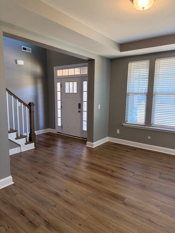 Building Photo - 1553 Cedar Tree Dr